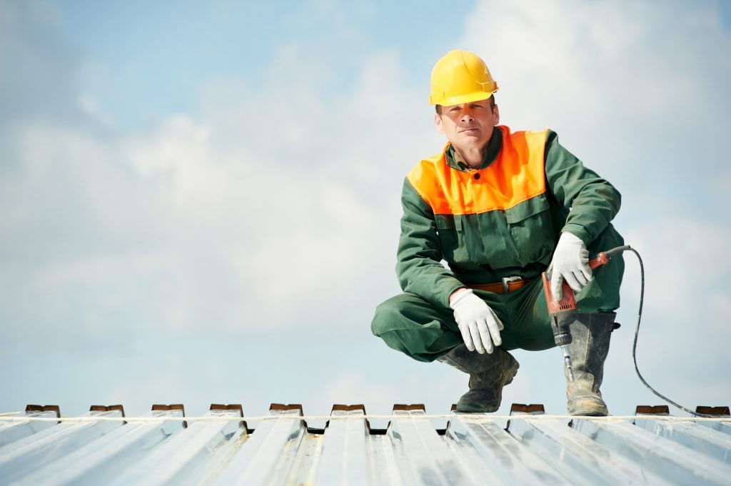 Roofing Contractor in Cutler, CA Logo